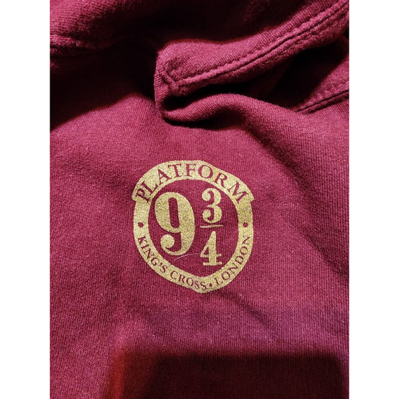 The Harry Potter Shop Platform 9 3/4 Pullover Burgundy Hoodie Sweatshirt Adult S - Picture 7 of 10